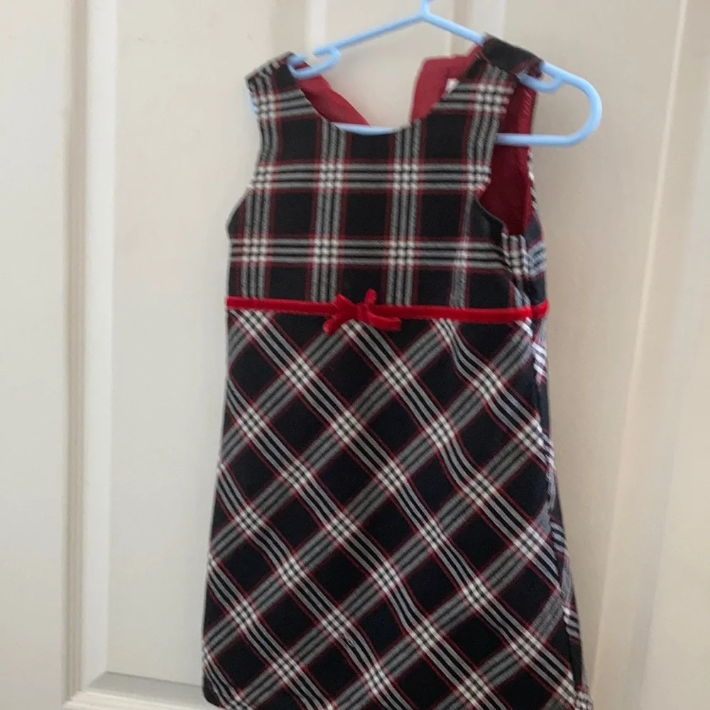 FINAL MARKDOWN Girls old navy jumper 4t